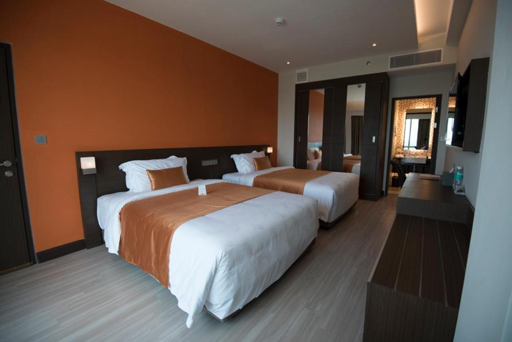 Hotel Astana Wing - Riverside Majestic